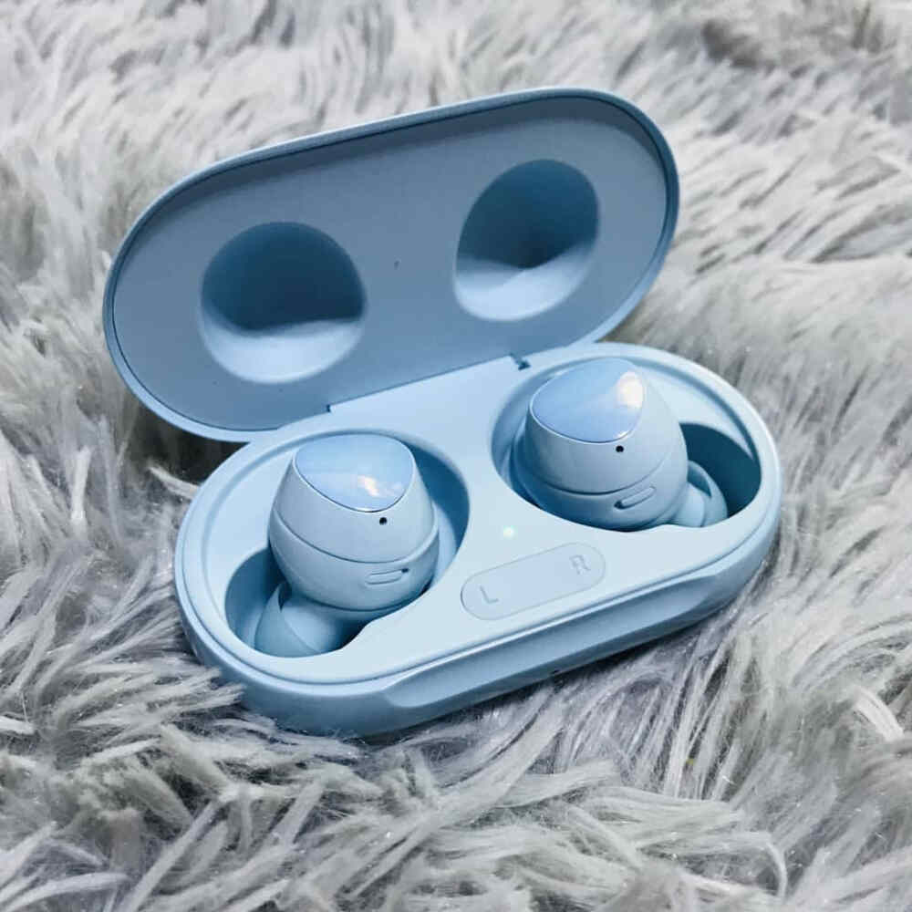 三星Galaxy buds plus 真无线耳机共享充电