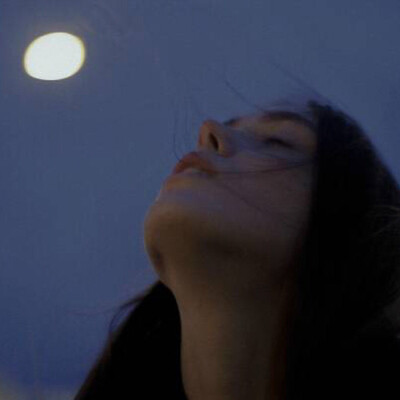 【女生头像】 by：香椿丛林