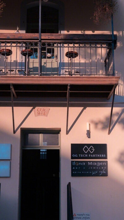 /杂图（图源各处侵权致歉）
关注“伊雯宝贝”，日常更新头像、背景图、壁纸