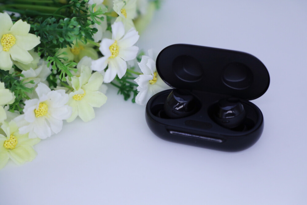 三星Galaxy buds plus 真无线蓝牙耳机 幻游黑