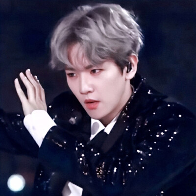 －边伯贤
@金多多
