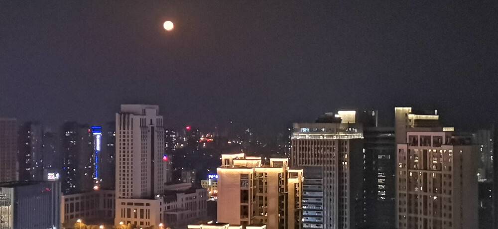 吉安视觉：城南高楼观赏“超级月亮”