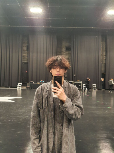 金泰亨
200311 weverse