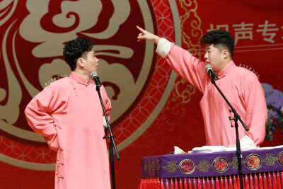 孟鹤堂周九良
堂主和先生