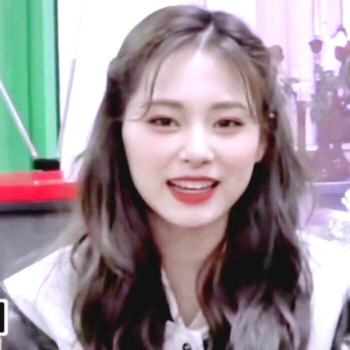 周子瑜by沈安然原截卤蛋还是咸鸭蛋
zzy怎么这么好看ㅠㅠ