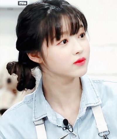 Yooa
人间樱桃
美少女