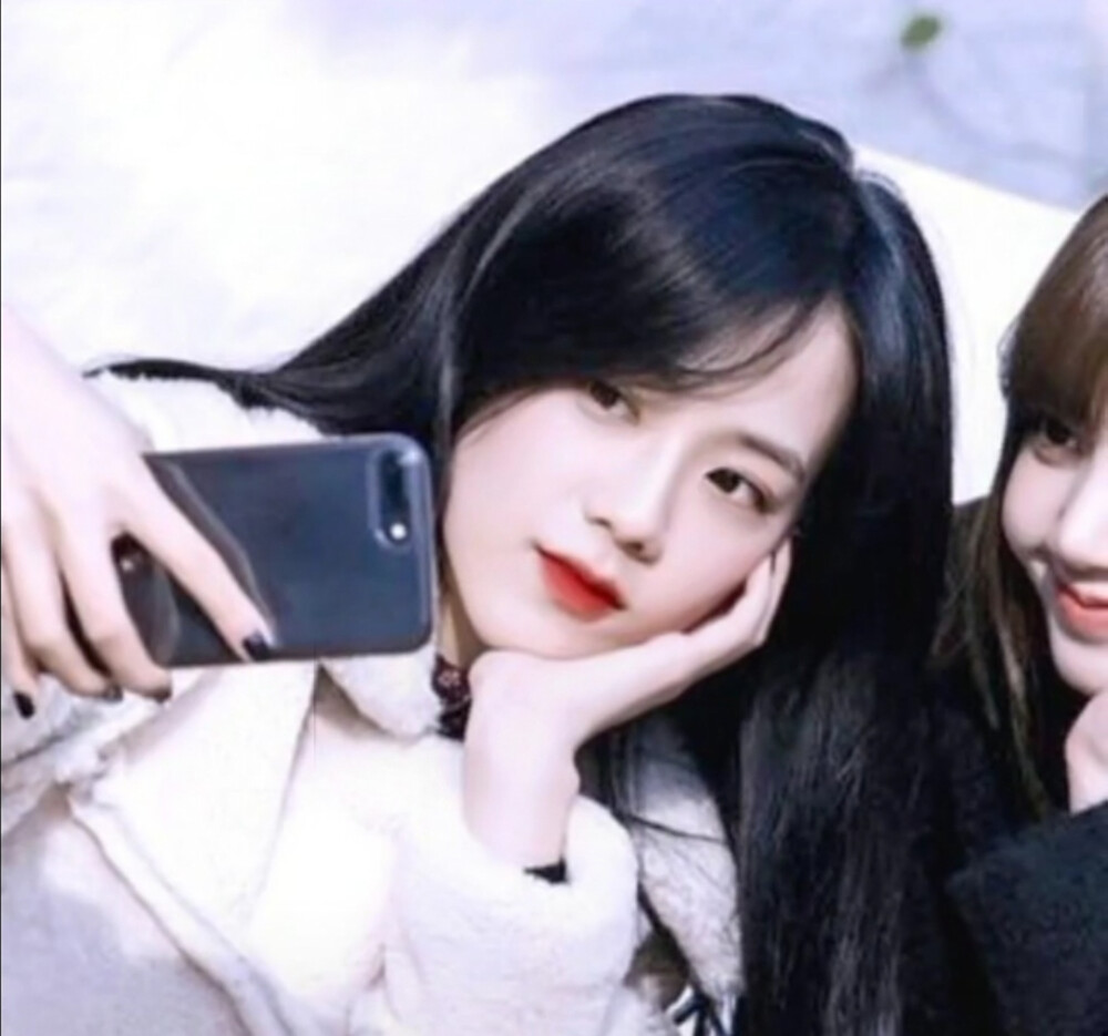 BLACKPINK 头像
Jisoo 无水印 BLACKPINK壁纸 锁屏壁纸