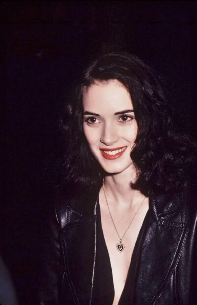 薇诺娜·瑞德
Winona Ryder 