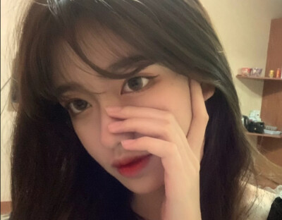 头像
给你们分享一个美女
来源快手：神 明 _