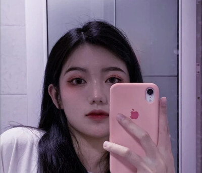 头像
给你们分享一个美女
来源快手：神 明 _