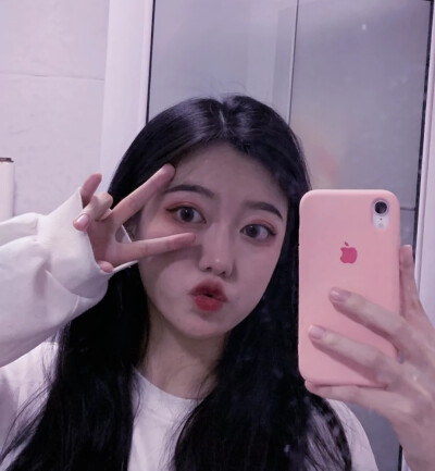 头像
给你们分享一个美女
来源快手：神 明 _