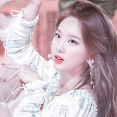 林娜琏NaYeon