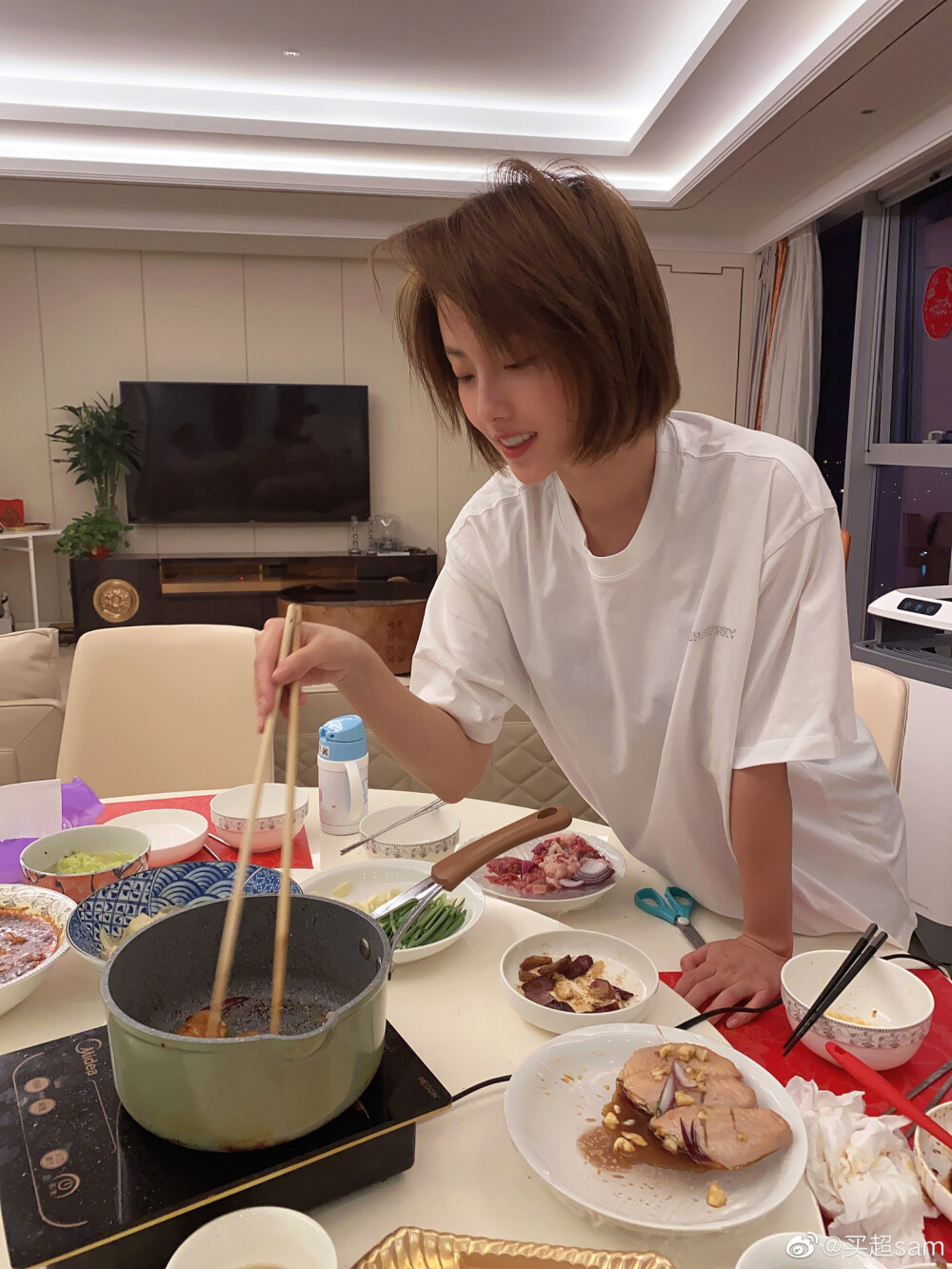 张嘉倪 王源