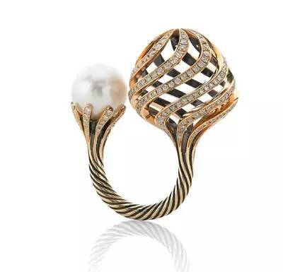 2016 AGTA Spectrum Awards 64
一年一度的美国宝石协会AGTA光谱奖 部分获奖作品鉴赏
"Champagne Bubble" 香槟泡沫
Erica Courtney设计