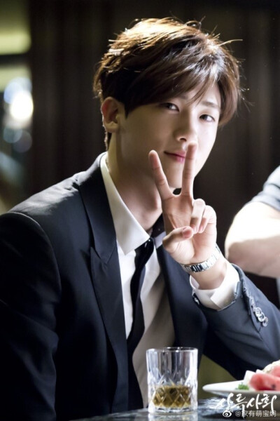 ㄟ(≧◇≦)ㄏ：