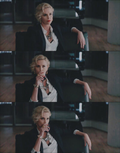 Charlize Theron 塞皇
[weibo@DaydreamSoul]