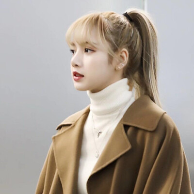 lalisa manoban ☪ 甜豆莎 