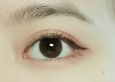 完美日记小猪盘
白光