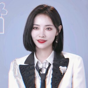 许佳琪_


©桃汀兔耳