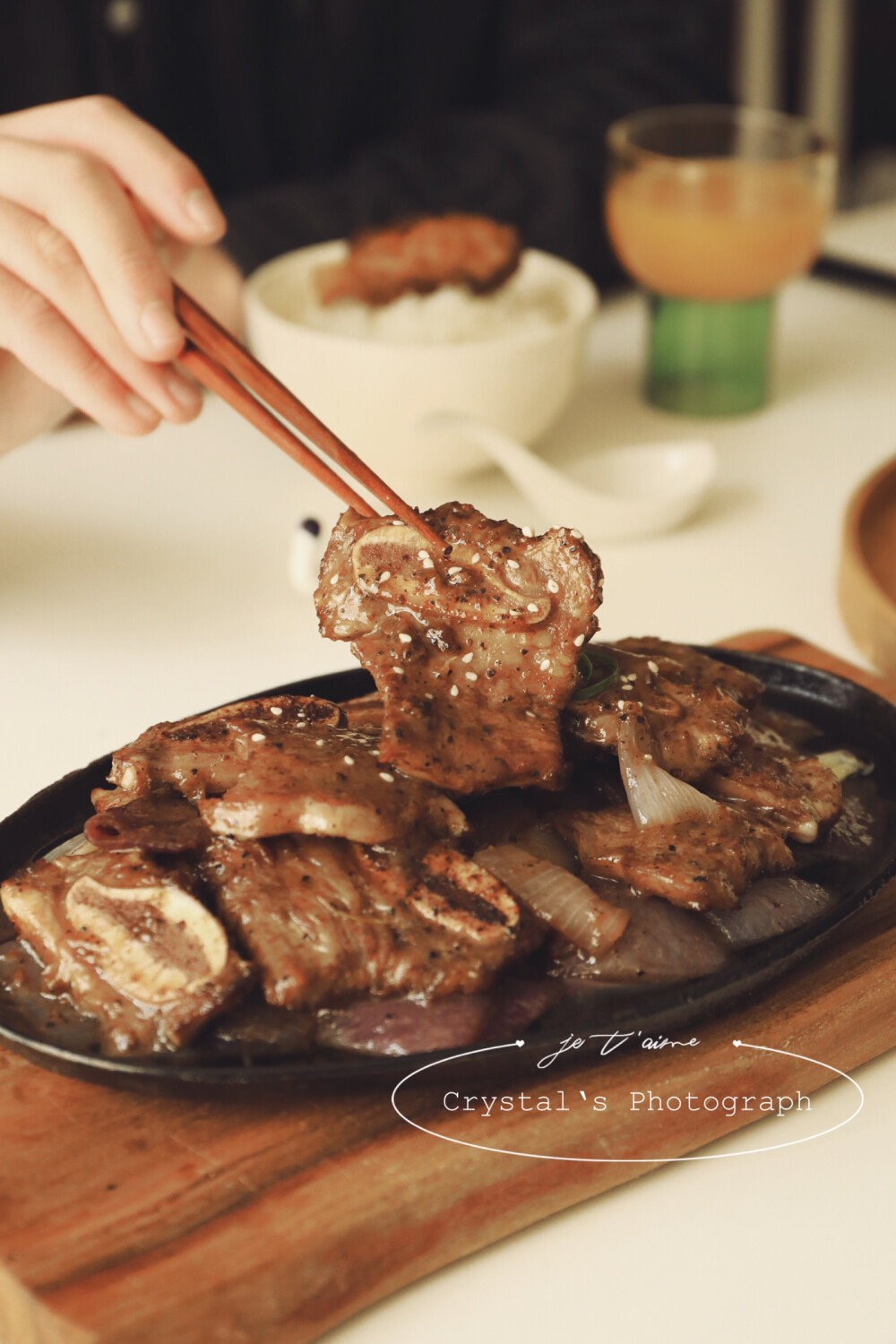 今日午餐
黑虎虾滑酿鲜羊肚菌
铁板黑椒洋葱牛仔骨
刀板香春笋腌笃鲜
兰州鲜百合烩药芹
满满春天的味道满满爱意
孩子夸的我天花乱坠[机智] ​​​