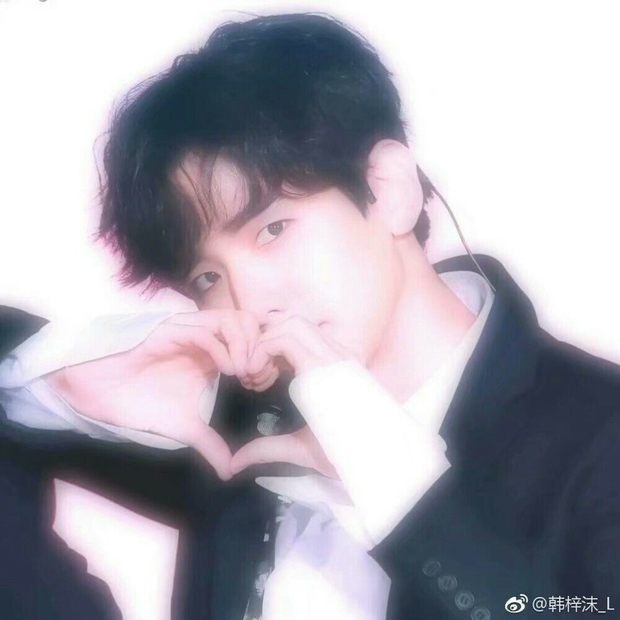 EXO 边伯贤 自拍