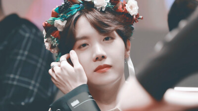 Cr.Adonis_Hoseok