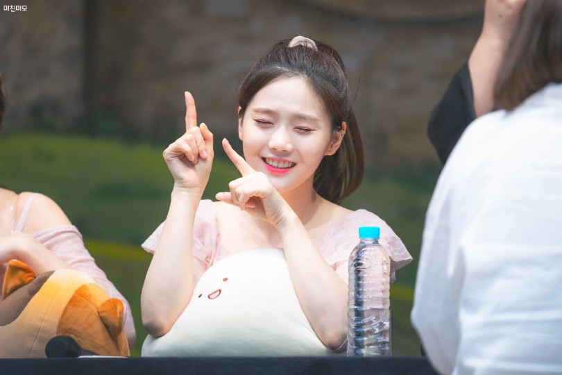 #OHMYGIRL#
#HyoJung# 崔孝定
190728 效定生日贺图Part.2
CR.JIHOLIC/you_r_mean/_MiMo_Beauty/I AM SAKI