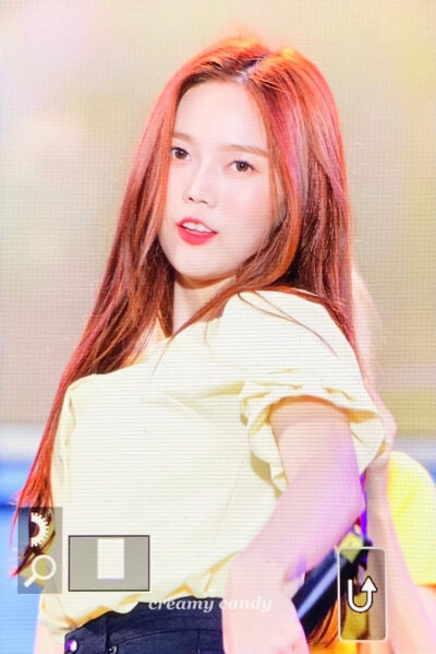 #OHMYGIRL#
#HyoJung# 崔孝定
190727 第五届Summer&Music Festival开幕式 饭拍预览
CR.creamy candy