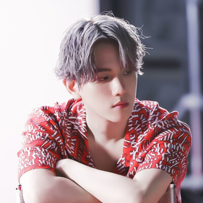 ◎边伯贤//付旎商
自截自调 禁二改/二传标明出处