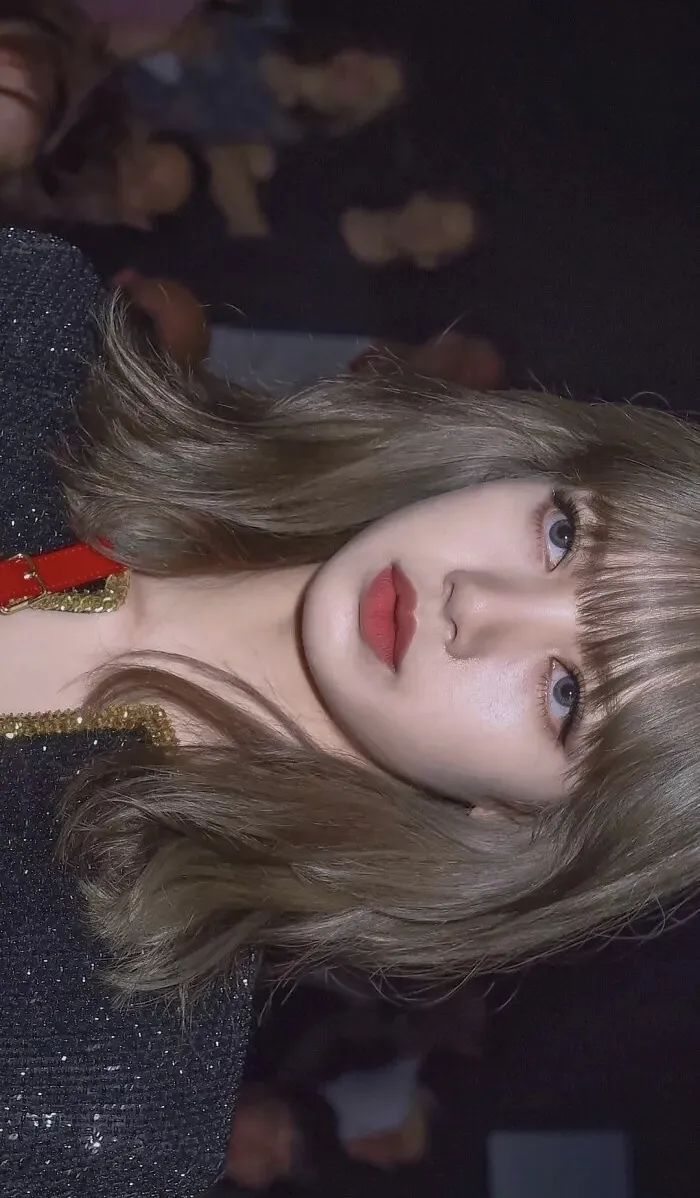 BLACKPINK Lisa壁纸 来pick这个又A又飒的人间芭比！