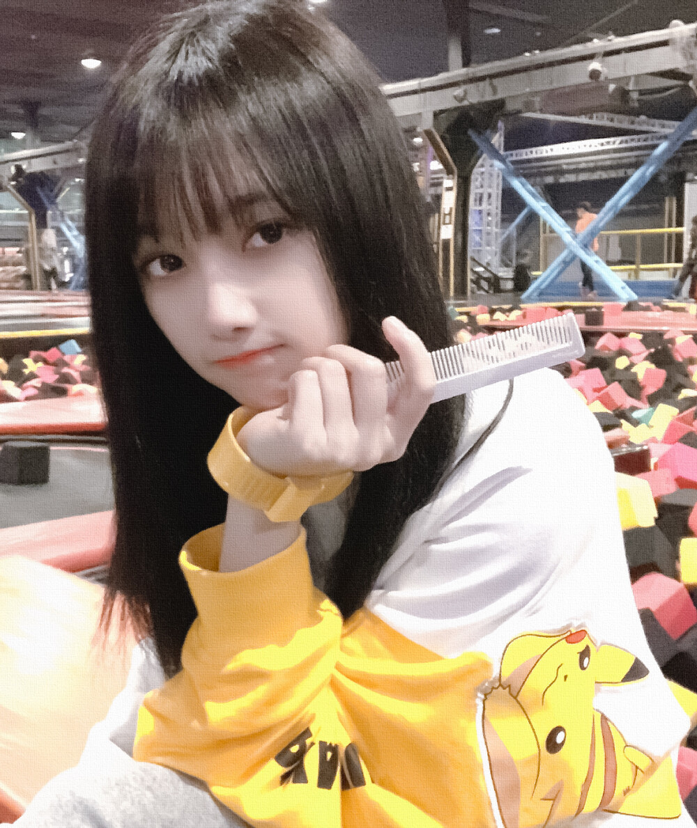 宋昕冉
©樱花奶铺