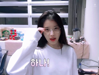 哈哈 IU