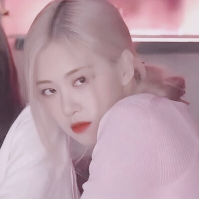 Lisa rosé闺蜜头像
二传注明桃苑
原截白荨