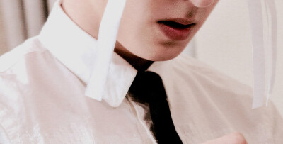 刘 昊 然 。拿图看简介。