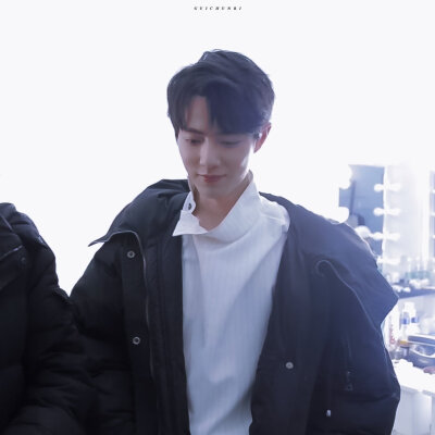 肖战
©®-归椿日-