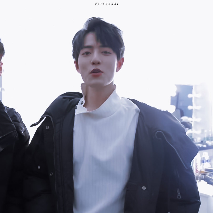 肖战
©®-归椿日-