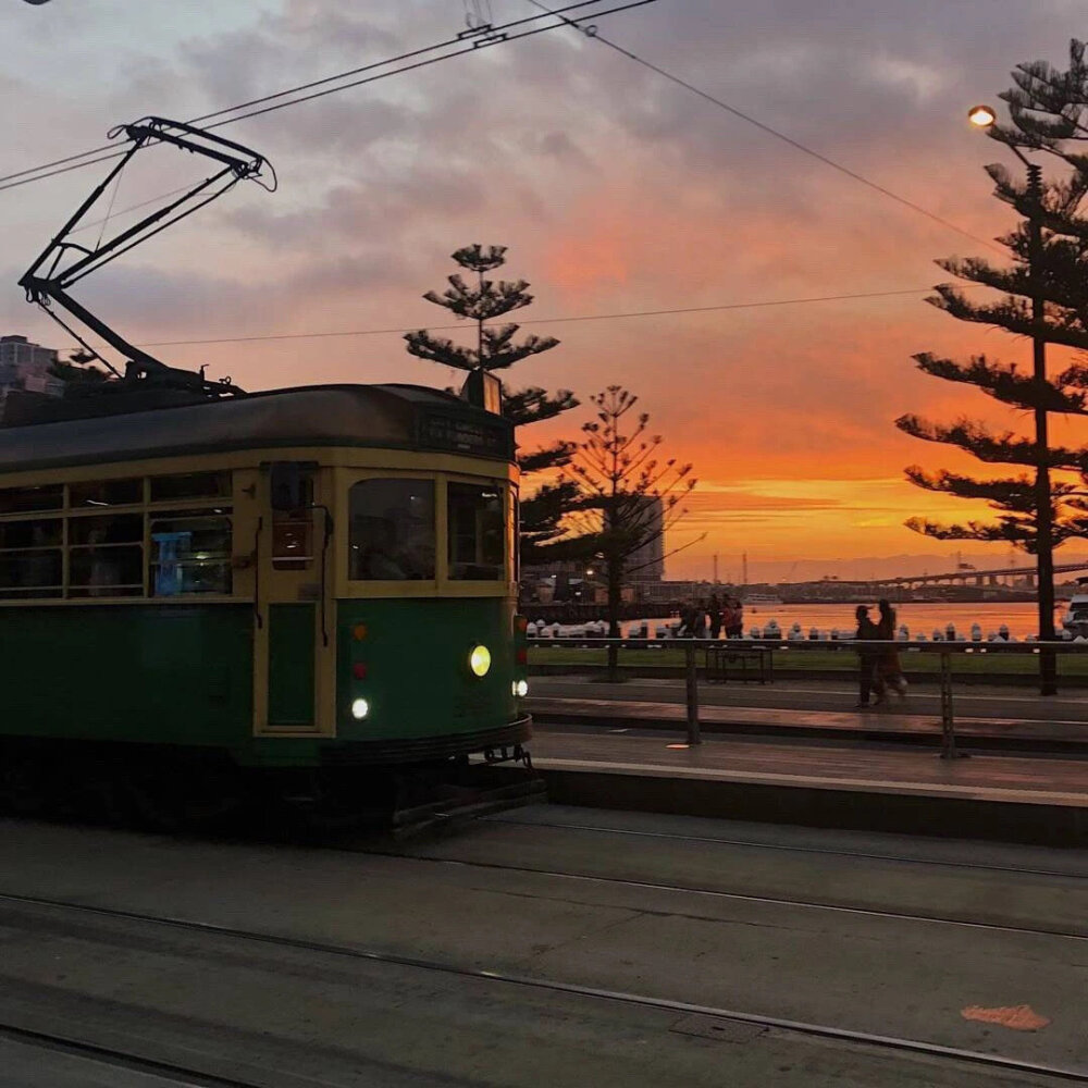 ᴿᵉᵃˡ ᵃⁿᵈ ᵍᵉⁿᵗˡᵉ, ʳᵉᵃˡⁱˢᵗⁱᶜ ᵇᵘᵗ ⁿᵒᵗ ˢᵒᵖʰⁱˢᵗⁱᶜᵃᵗᵉᵈ
真实且温柔， 现实而不世故。 ​​​​