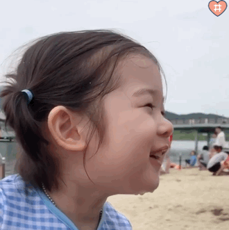 可爱萌娃表情包动图 金雪喝水水