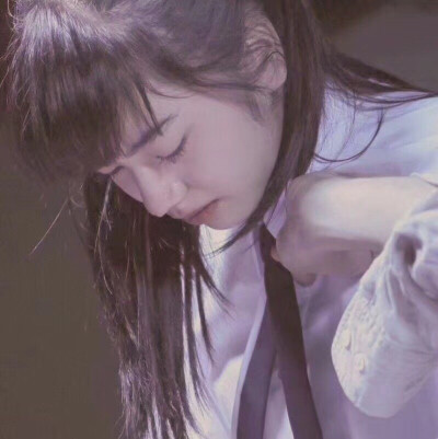 “当你喜欢一个人的时候，他的一举一动，一点变化你都看在眼里，别人都变成了常数，他才是惟一的变量，只为他倾倒，如此偏爱称为偏导。你们女生不要因此烦恼，既然他把你看成常数，那你也把他看作常数好了，找到对的…