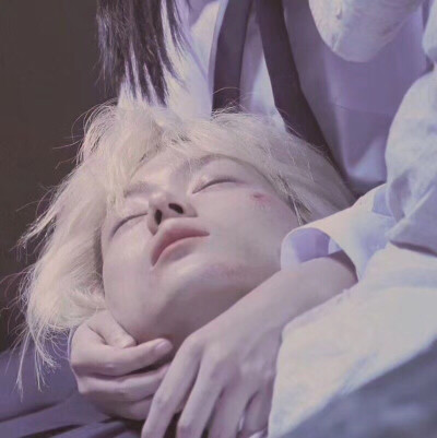 “当你喜欢一个人的时候，他的一举一动，一点变化你都看在眼里，别人都变成了常数，他才是惟一的变量，只为他倾倒，如此偏爱称为偏导。你们女生不要因此烦恼，既然他把你看成常数，那你也把他看作常数好了，找到对的…