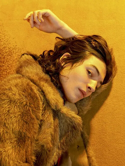 埃兹拉 米勒Ezra Miller