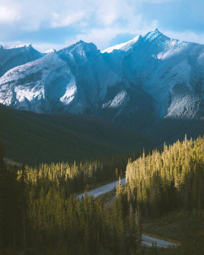 加拿大·亚伯达冰冷的雪山，是否留下过你的痕迹？#云游世界地图#