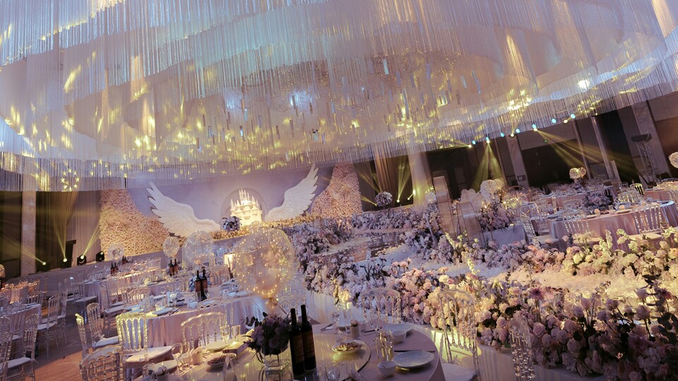 婚礼现场
抱图看简介哦