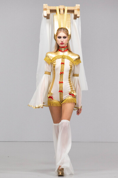 Pam Hogg 2020