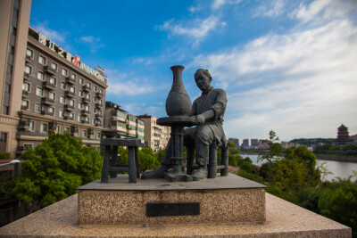 景德镇七十二道制瓷工序青铜组雕