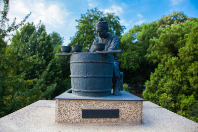 景德镇七十二道制瓷工序青铜组雕