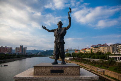 景德镇七十二道制瓷工序青铜组雕