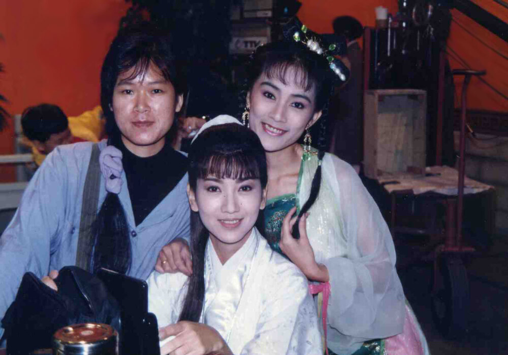 新白娘子传奇 赵雅芝 饰 胡媚娘 徐慧宣 饰 采因