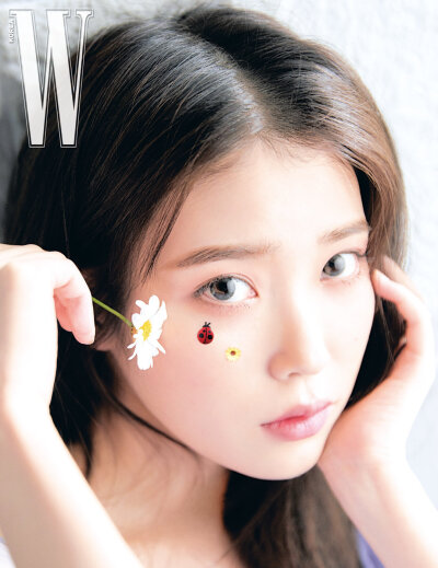 IU x W korea 4月刊画报
甜美又魅力，wuli满月社长赞！！！
IU李知恩GUCCI品牌大使