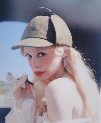 Petite Meller